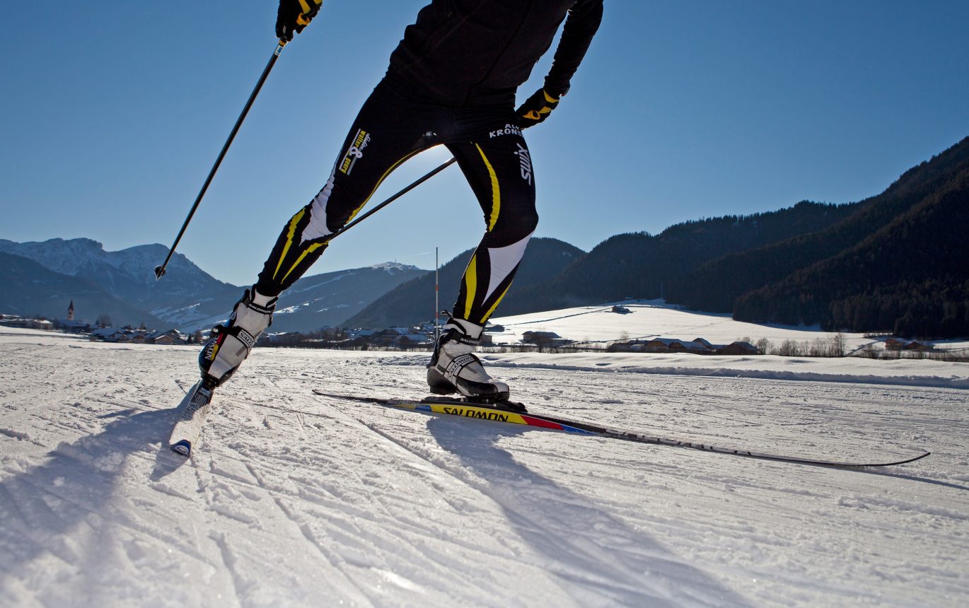 Cross country skiing in the Antholzertal valley